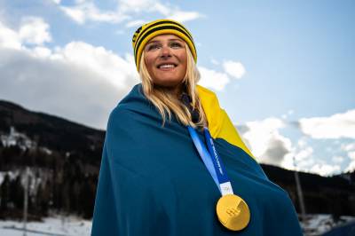 Gullhelten ville ha mindre alvor og mer lek. Her er resultatet.