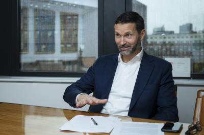 Fondsfinans kjøper Hawk-gjeld etter kurskollaps: – Verdiene står seg, sier Erlend Lødemel