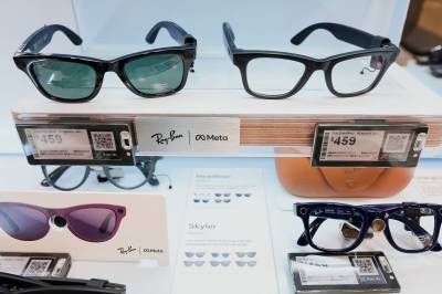 Forbru­kerrådet: Forbud mot smart­briller bør utredes