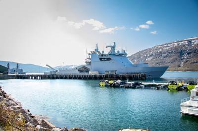Aasland om ubåtbase uten strøm: – Lovverk etablert i en annen tid
