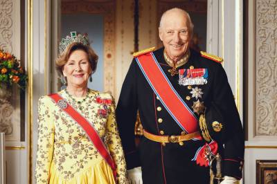 Strøm av hilsener til kong Harald