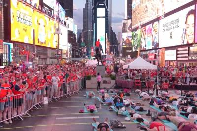 Her tar Norge-fansen over yoga-timen