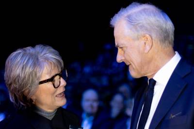 Hun er ute av det gode selskap