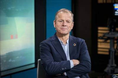 Raser mot KI: Sa at norsk politiker var dømt for seksuell omgang med barn