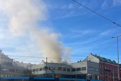 Brann på Majorstuen: –  Røykdykkere har gått inn