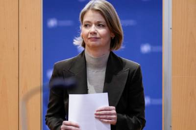 Holder styringsrenten uendret – varsler mulig renteøkning i år