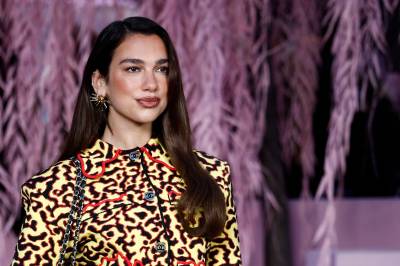 Superstjernen finansierer kjøretøy til Ukraina