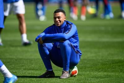 Går til fotballkamp mot rasisme: – En skam