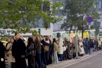 Flere hundre meter med kø