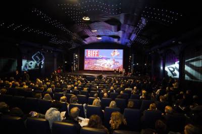 Lubna Jaffery åpner formidlingskonventet på BIFF.