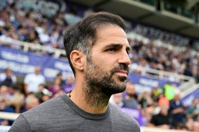 Fabregas advares mot å ta over Manchester United