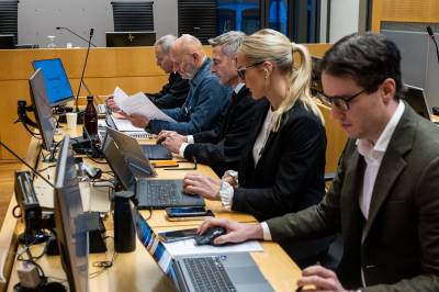 Hevder Lier-Hansen dikterte innholdet i fakturaene til Norsk Industri