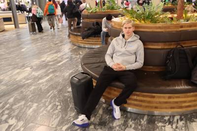 Må bære utstyr og synge: – Kommer nok til å kjenne litt på det