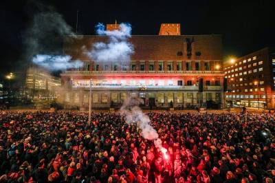 Vurderer å sette inn flere fly til VM: – Unormal økning USA-bestillinger