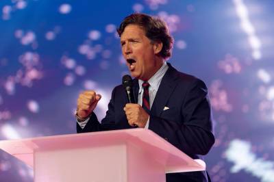 Tucker Carlson bryter med republikanerne: – Jeg er ute