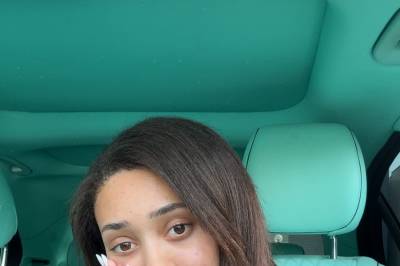 Influencer Anny Isabella sitter fast i Dubai