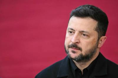 Zelenskyj varsler 40 intense dager