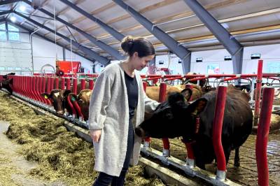Julie og Marianne kjemper om å bli «Årets kvinnelige melkebonde»