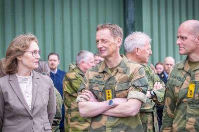 Internrevisjon saumfarer ugyldige forsvarskjøp – ryddejobb kan ta to år