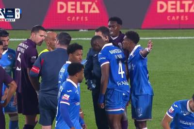 Marvin Elimbi Gilbert med rødt kort