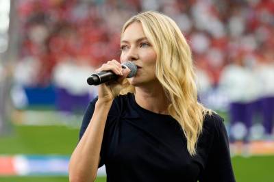 Astrid S anklages for plagiat etter framførelse av nasjonalsangen. (Saken er åpen for alle)