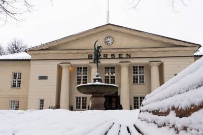 Børsen svinger ned – oljeaksjene legger press på hovedindeksen