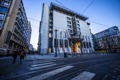 Lurte mann i sexfelle og truet med å «ødelegge» livet hans – slipper fengsel