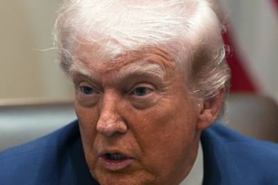 Signerer ordre: - Nasjonal krise