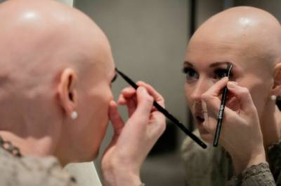 Har tro på at det endelig kommer penger til parykk