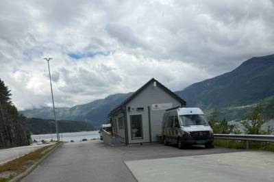 Turbuss-sjåfør anmeldt og utenlandsk bobil var 500 kilo for tung