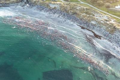 3134 folk badet seg til verdensrekord!