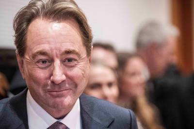Ellevill oppgang for Røkke