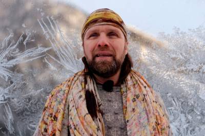 Aune Sand og familien har kjøpt skule til éi krone