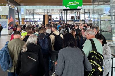 Flykaos på Flesland: Nok en natt på terminalen