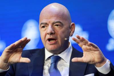TV-kommentator hudflettet Infantino – kastet ut av VM