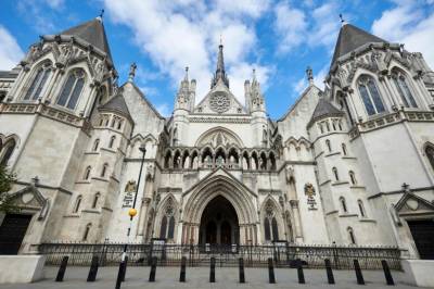 Hadde sex med tvillinger: Vet ikke hvem som er faren