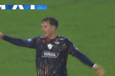 Hussein Carneil setter 2-1 mot Västerås