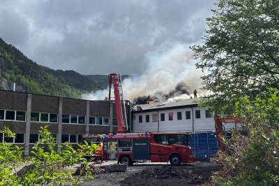 Brann på trevarefabrikk på Gilja