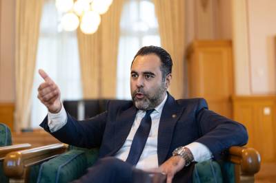 Gharahkhani går for langt