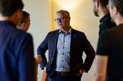 Russere, kinesere og iranere kontrollerer over 1000 norske selskaper