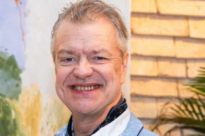 Kastet ut pornostjerne