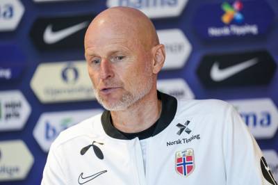 Ståle Solbakken og Jørgen Strand Larsen møter pressen