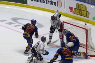 Scoring for Olivier Nadeau