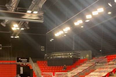 Igjen glisne tribuner for Larvik håndballklubb