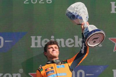 Formel 1-mesteren forlenget med McLaren