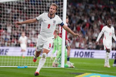 Kane herjet i rekordkampen – Merino vendte til seier for Spania