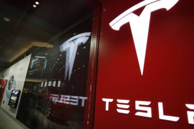 Tesla slutter å selge FSD