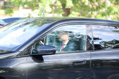 Kronprinsparet og dronningen på Rikshospitalet