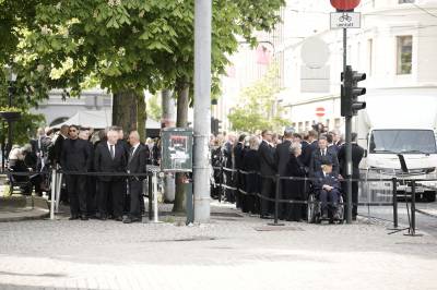 Stein Erik Hagen bisettes: Her ankommer gjestene