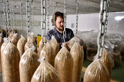 Færre enn 10 aktørar i landet driv med det Erlend og co gjer